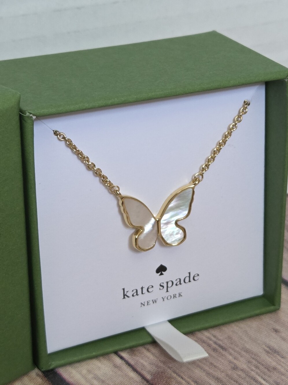 kate spade Butterfly Mother-of-Pearl Necklace - White Inlay NIB - Picture 6 of 11